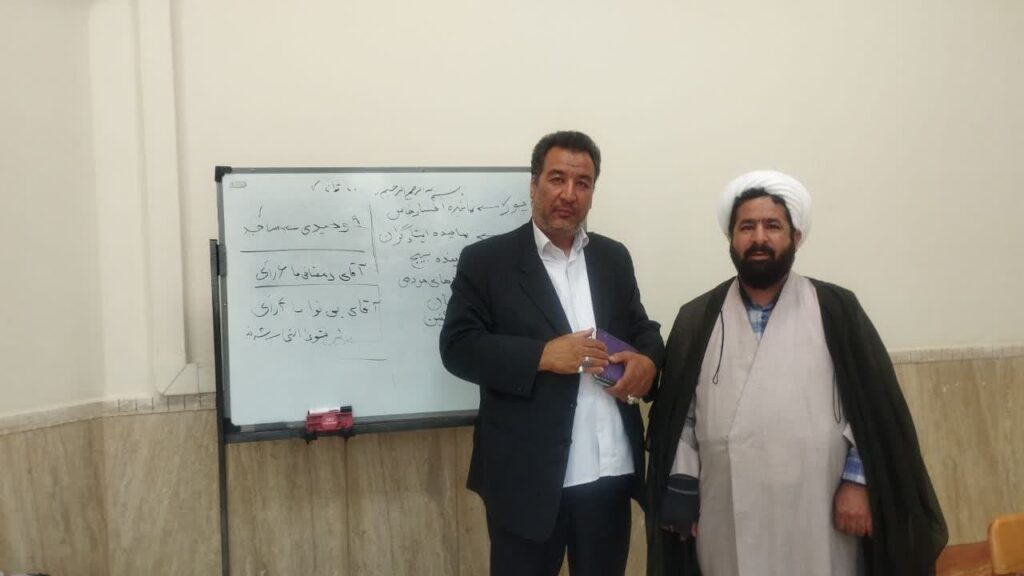 محمد رمضانی رئیس شورای اجتماعی پورسینا و ابراهیم و خوش سیما و وطن دوست