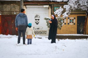 برف بازی گلشهری‌ها در محله ثامن &raquo; پایگاه خبری پورسینا